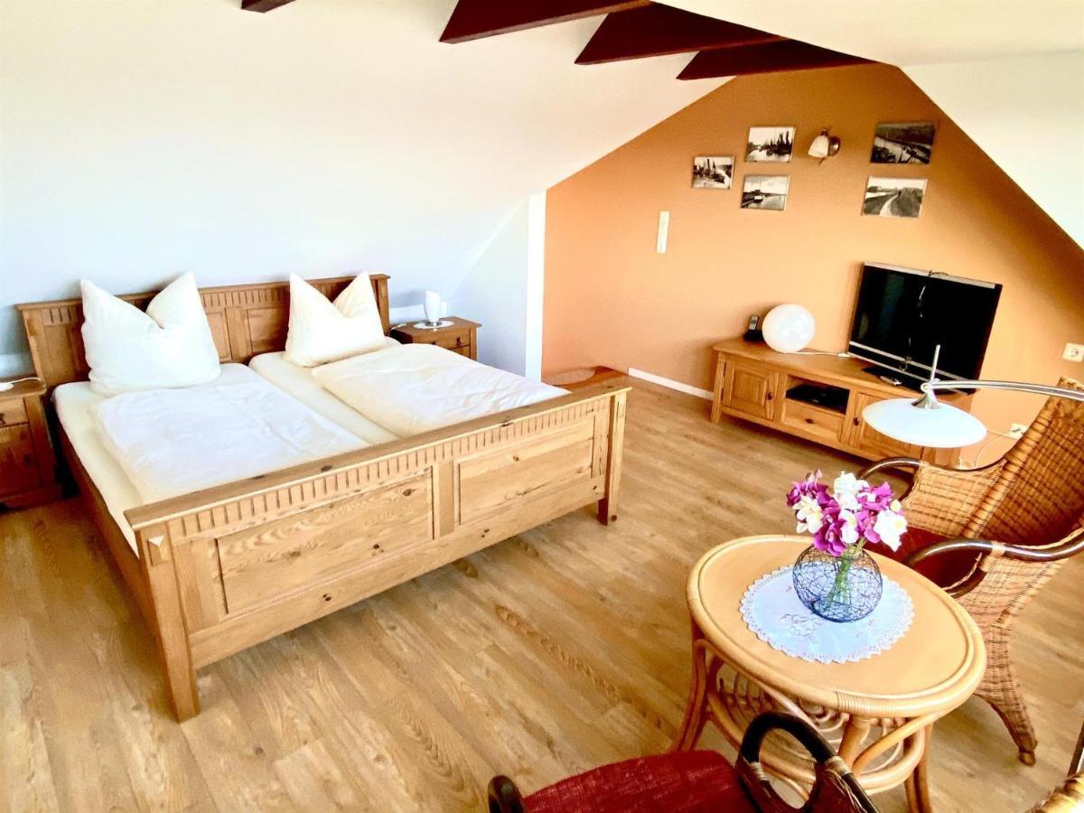 Oltmanns Ferienhaus Bummert Am Hafen Гретзиль Екстер'єр фото